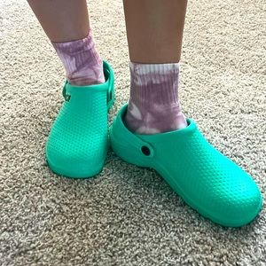 Generic, croc-style, special edition breast cancer awareness healthcare slides